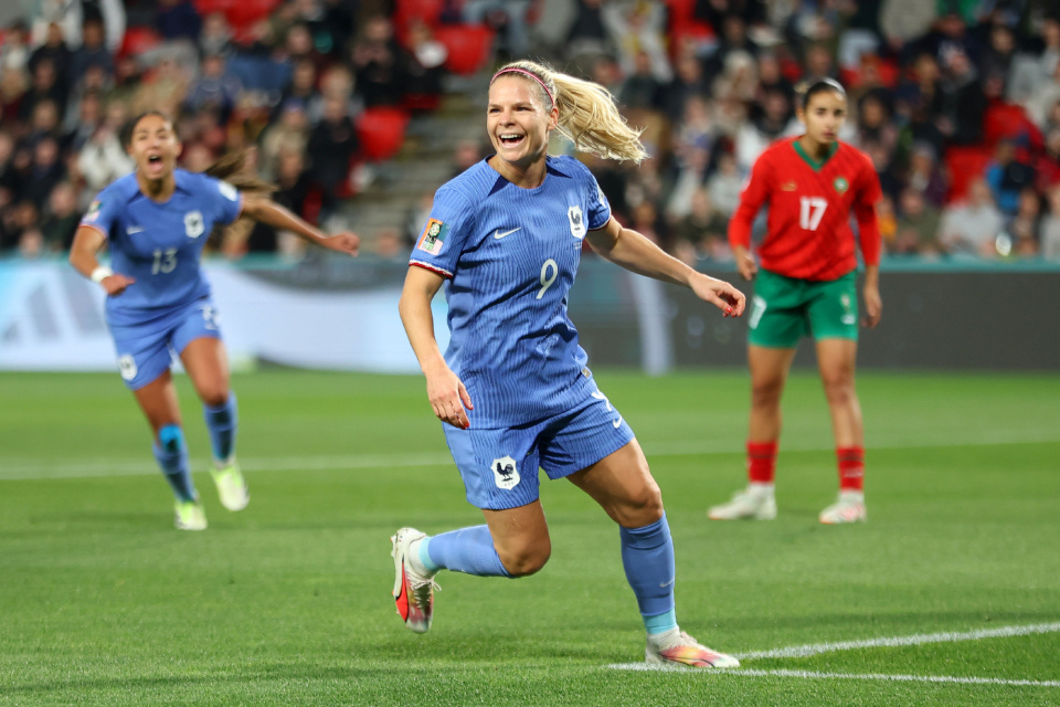 开云体育下载-摩纳哥女足斩获胜利，力争赛事冠军