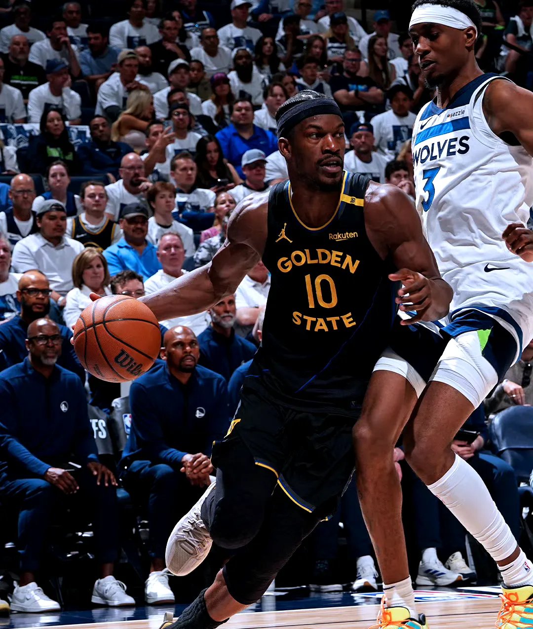 开云下载-热火主场击败黄蜂稳住榜首，巴特勒豪取分称雄的简单介绍