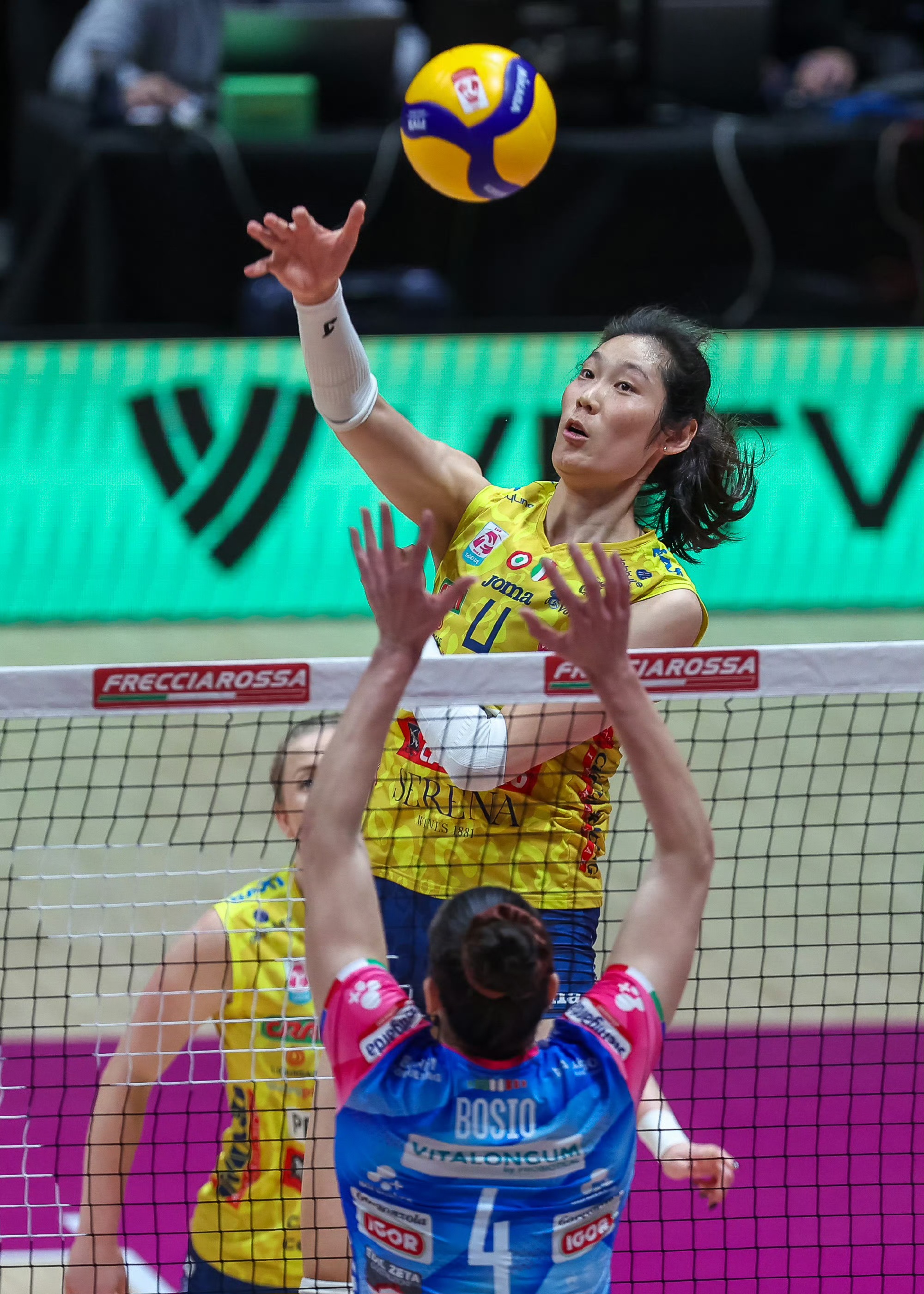 意大利女篮锦标赛迎来决赛战:米兰女队力争夺冠 意大利女篮锦标赛迎来决赛战:米兰女队力争夺冠