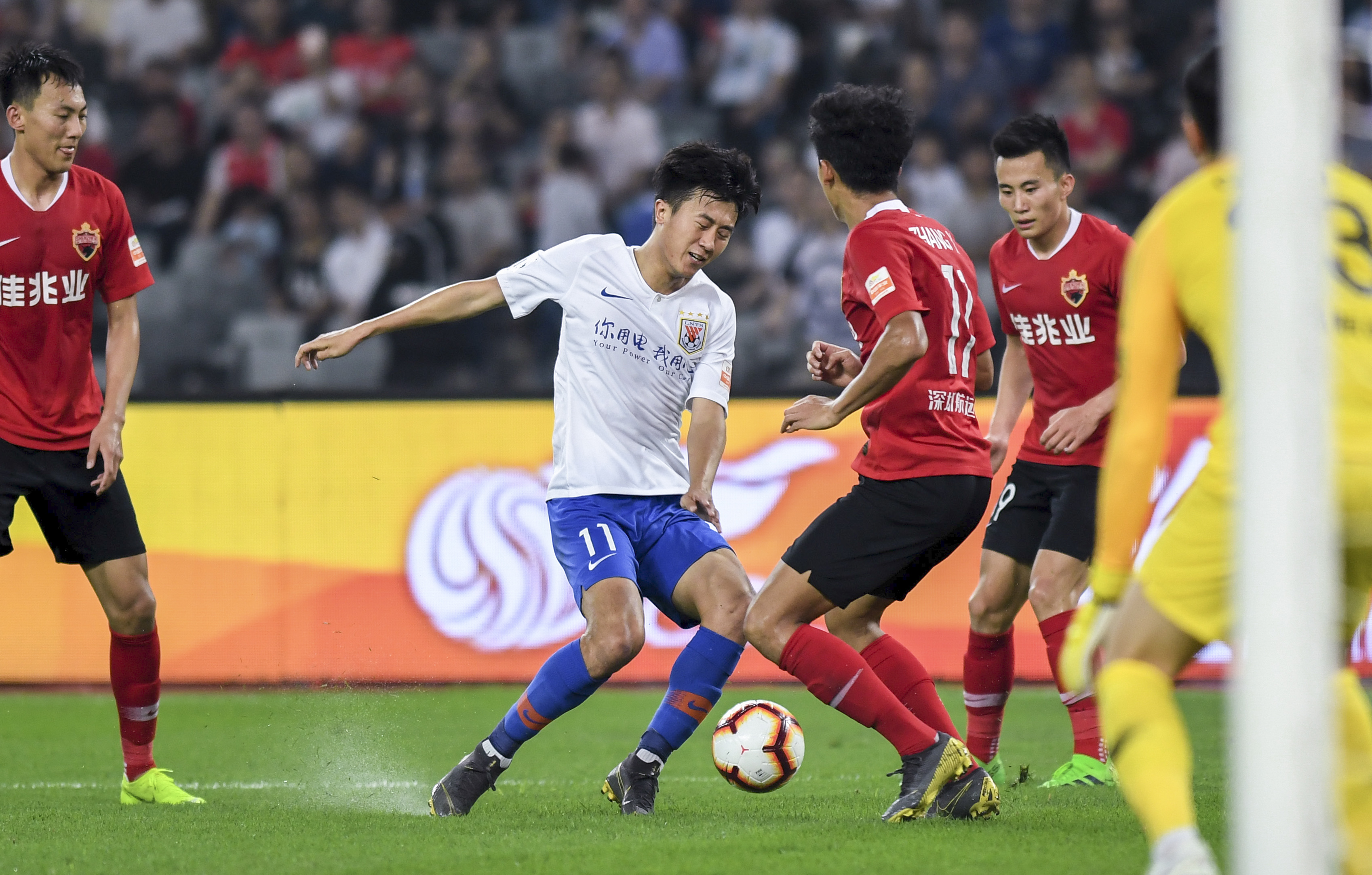 鲁能主场胜佳兆业继续保持领跑优势 鲁能主场胜佳兆业继续保持领跑优势