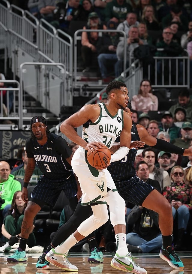 开云体育平台APP-包含雄鹿队成功逆转魔术，取得关键胜利的词条