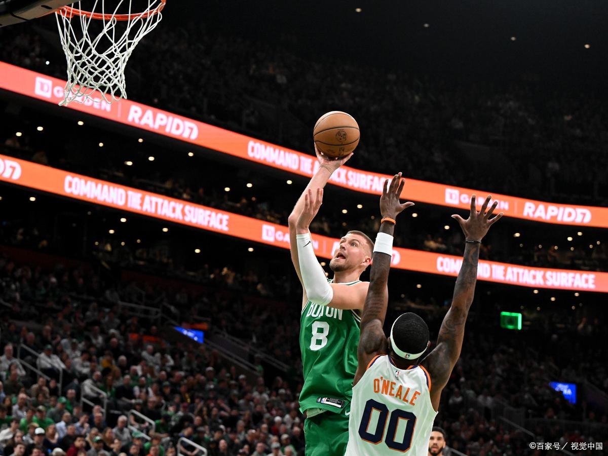 魔术战胜凯尔特人,取得胜利 魔术战胜凯尔特人,取得胜利