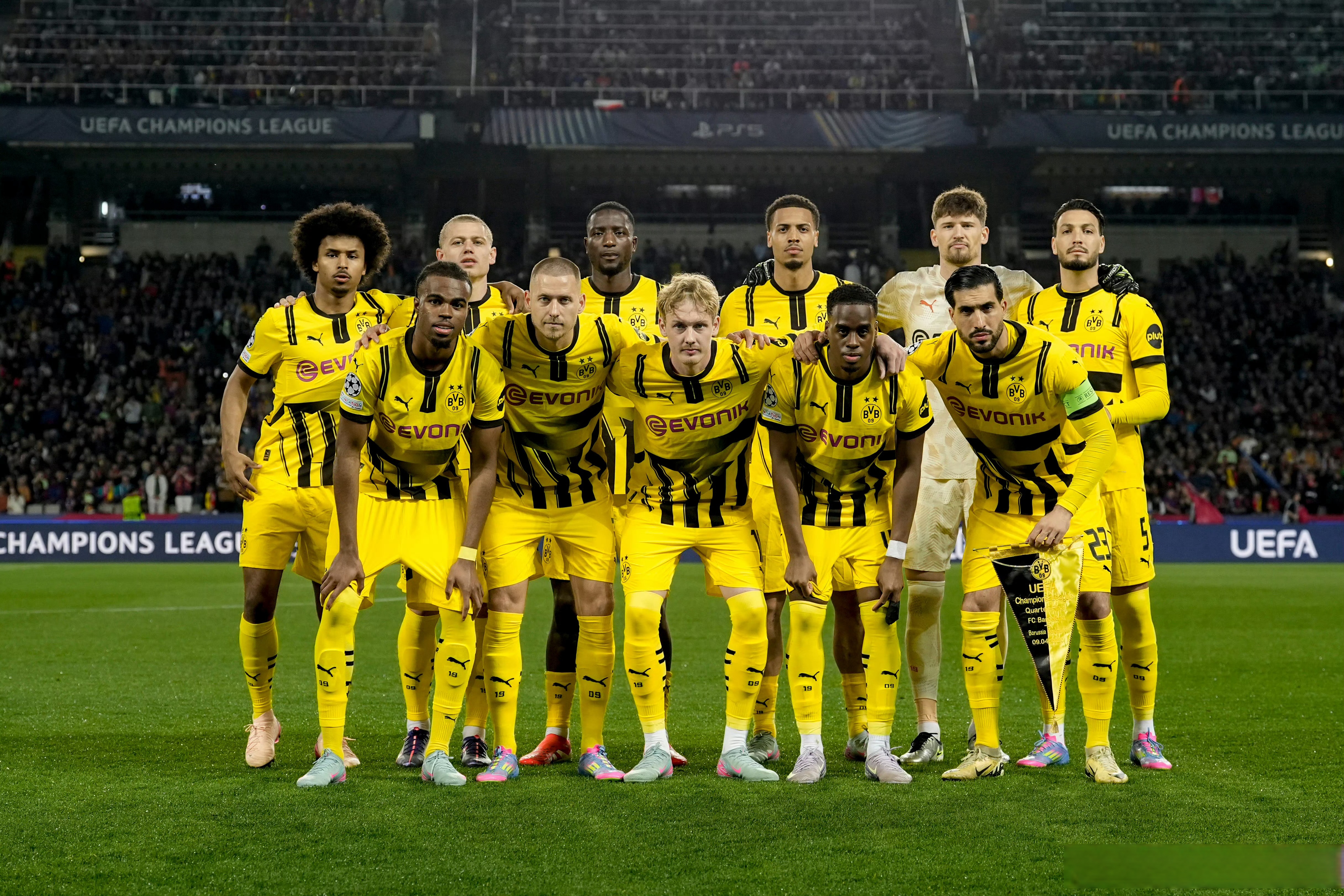 开云体育中国-利物浦客场惨败，多特主场胜出晋级欧冠四强