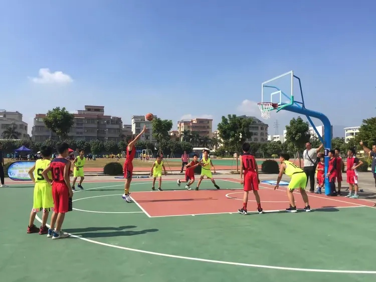 开云体育登录-西班牙篮球联赛资助本地青少年篮球活动