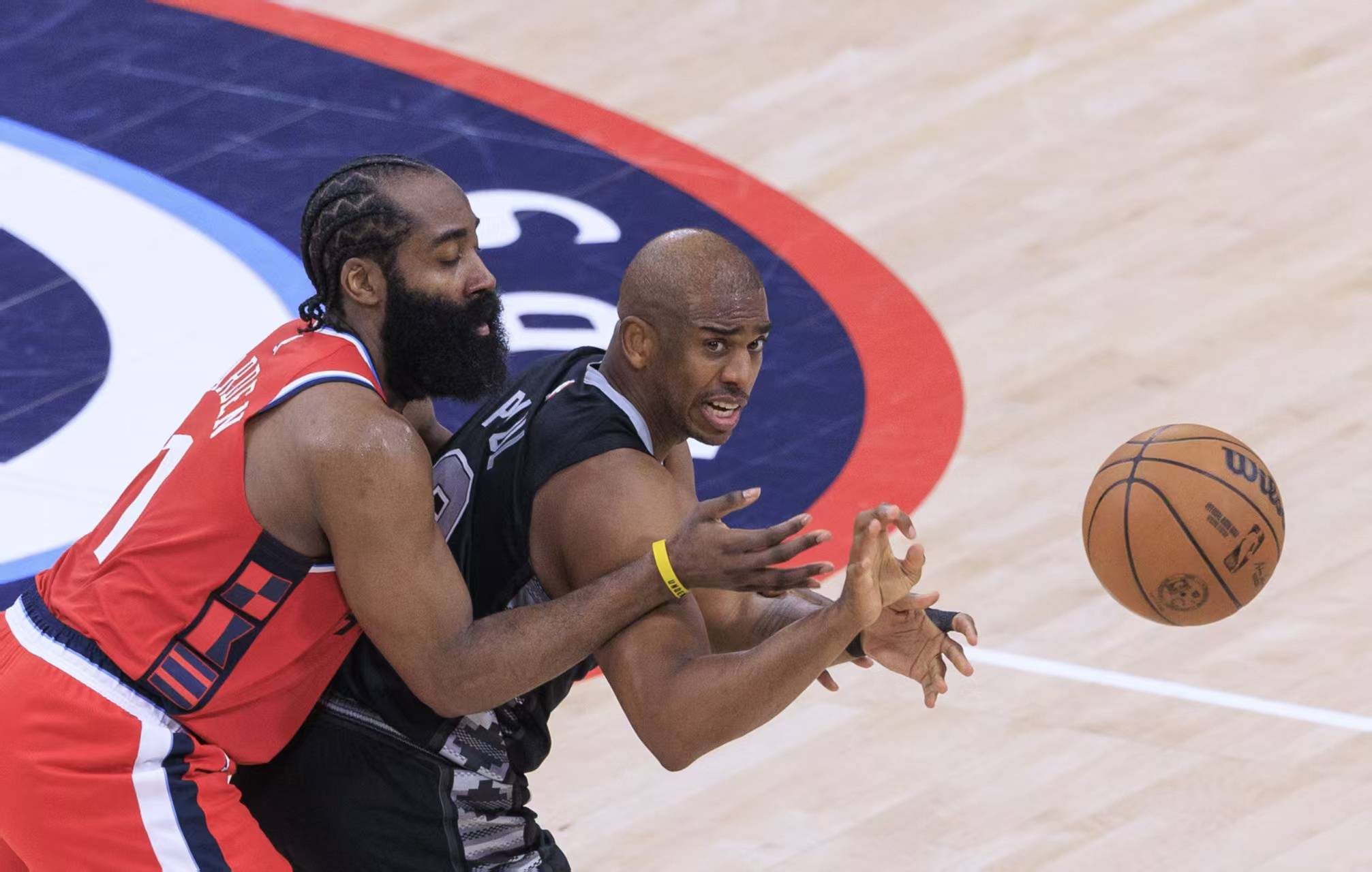 火箭队球星保罗因伤休赛一段时间 火箭队球星保罗因伤休赛一段时间