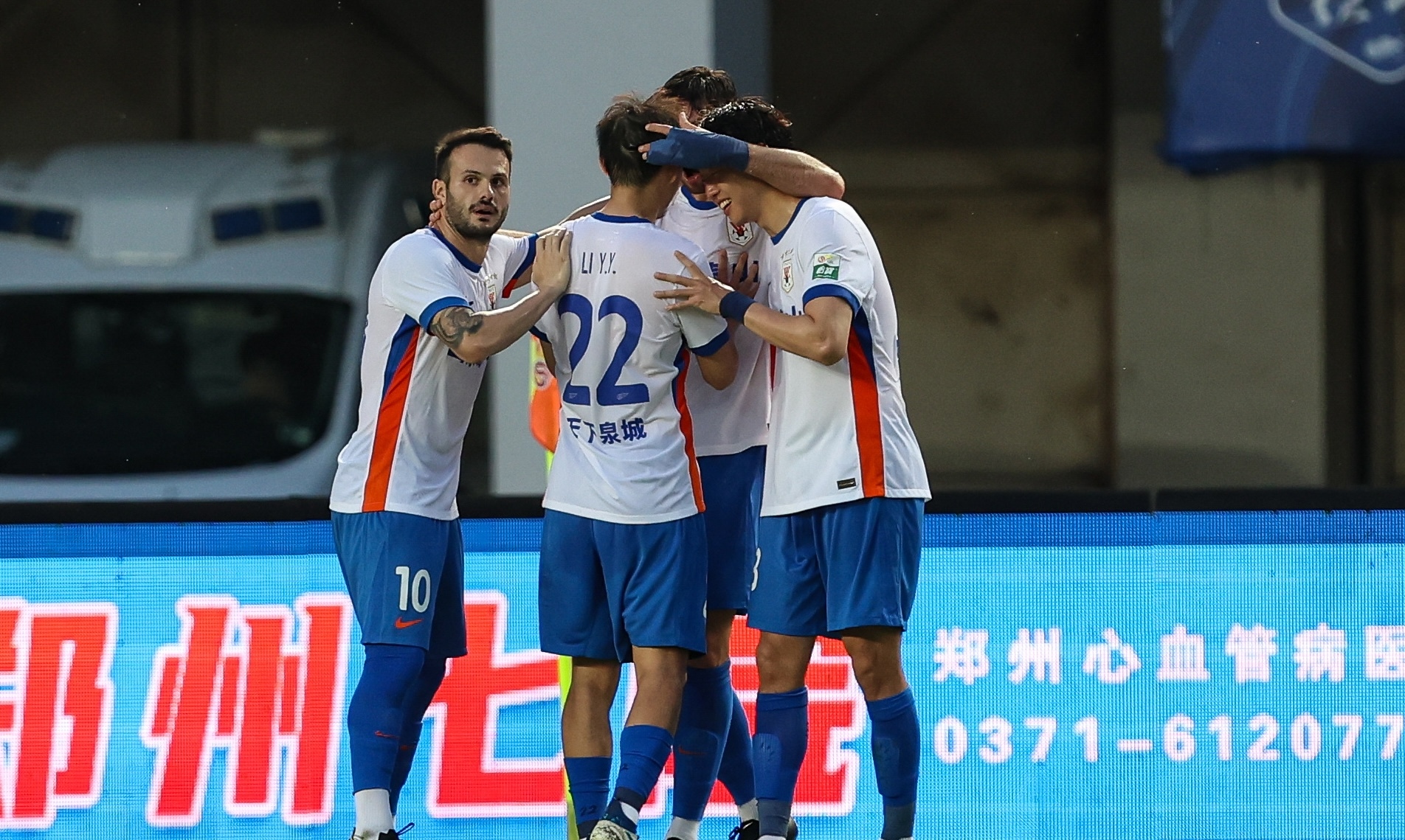 中超球队接待前外援为亚洲冠军建议