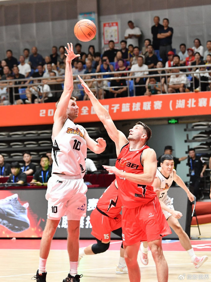 襄阳男篮遭遇尴尬失利，显露弱势