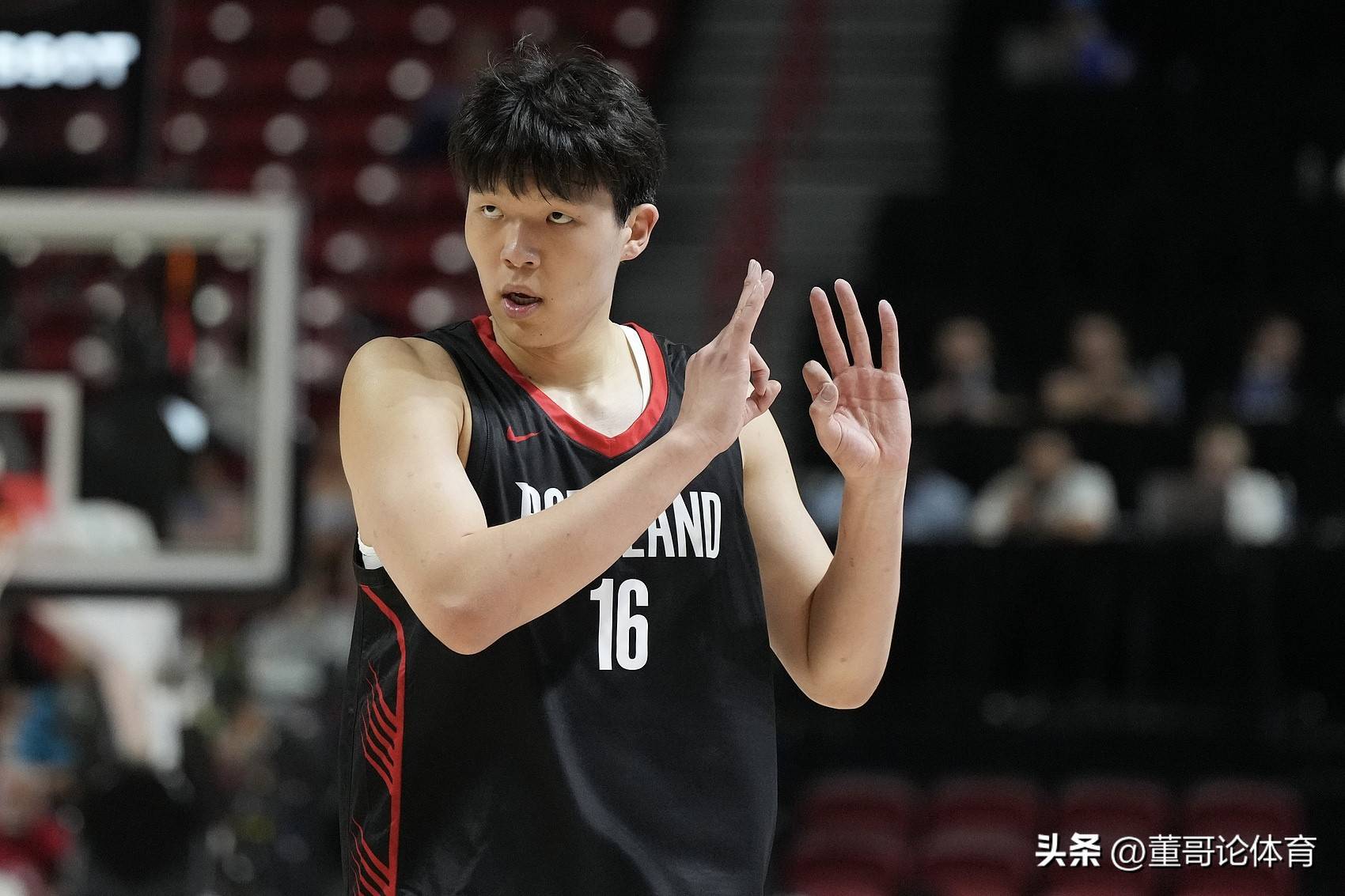 包含开拓者客场力克鹈鹕,获得三连胜的词条 包含开拓者客场力克鹈鹕,获得三连胜的词条