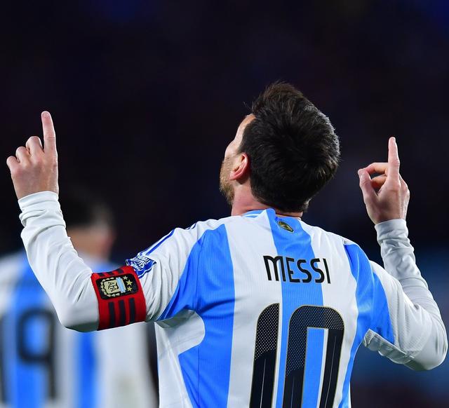 梅西独中两元，助力巴萨逆转取胜