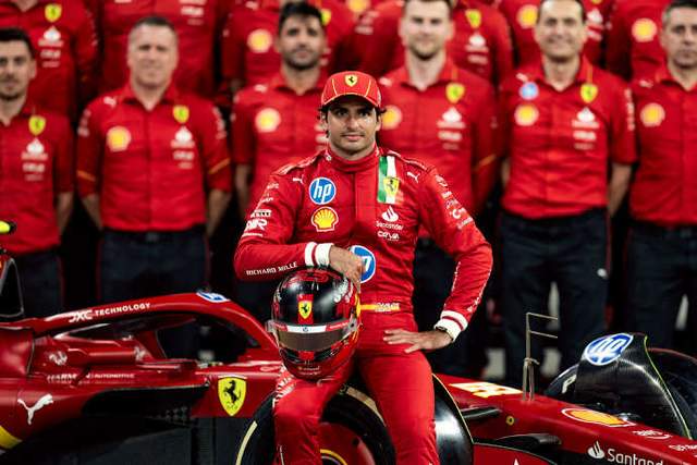 开云官网-关于梅赛德斯横扫索伯车队，汉密尔顿带队取胜的信息