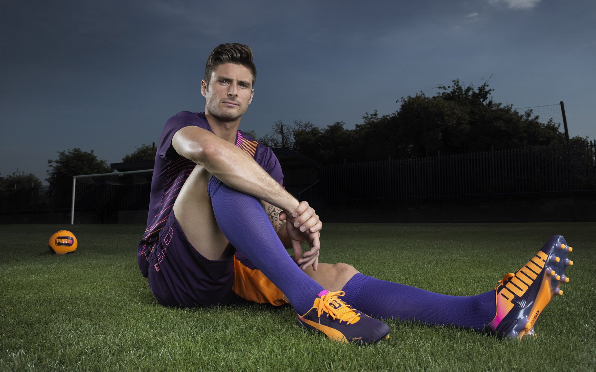 开云体育中国-曼联vs乌拉圭，努涅斯攻防两端统治震惊足坛